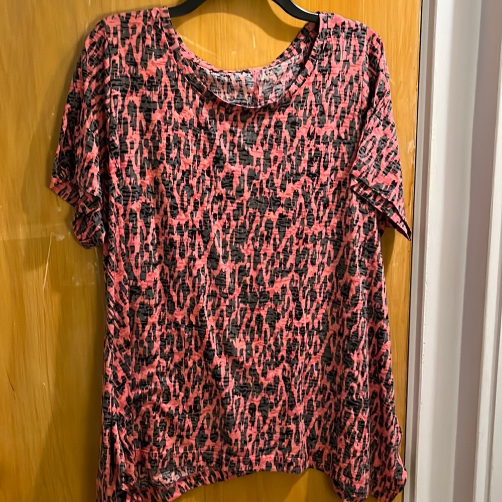 Apt. 9 red/black animal print short sleeve soft tunic top 2X women EXCELLENT